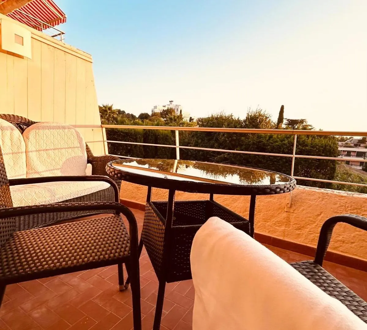 Studio Red Master Saint-Tropez